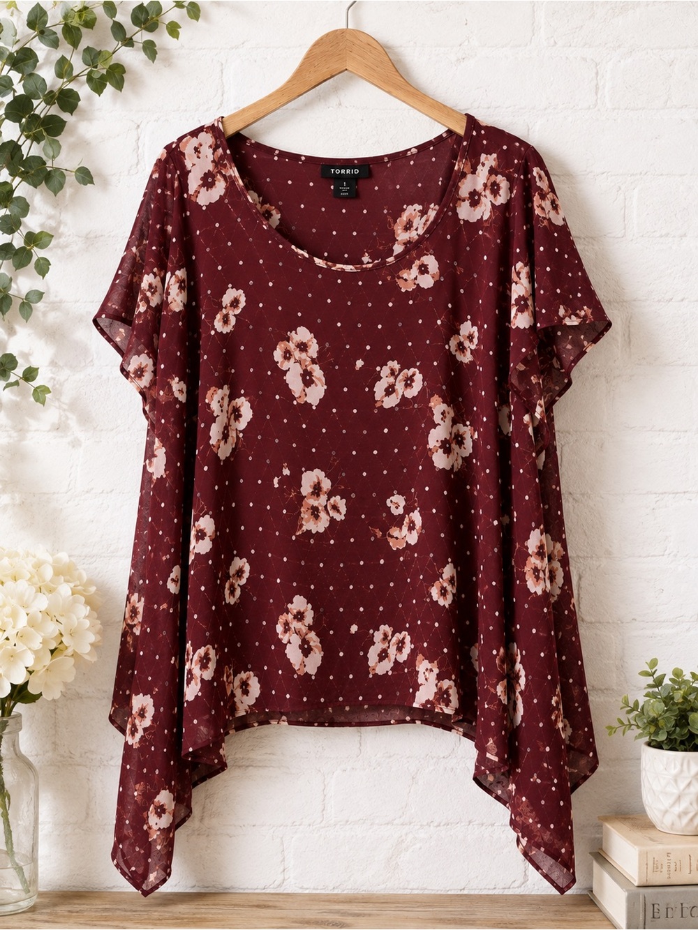 Torrid 3X Burgundy Floral Georgette Sharkbite Hem Blouse Plus Size